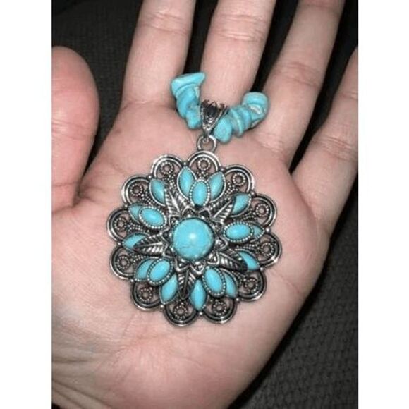 Silver Turquoise Flower Western Pendant Necklace - Picture 5 of 5